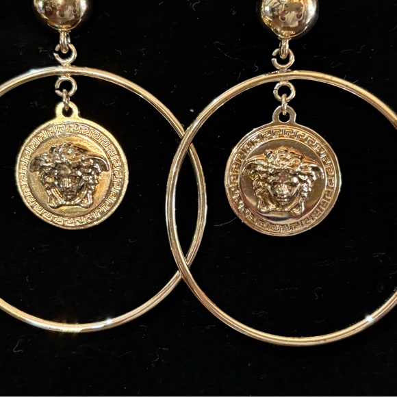 Versace authentic gold tone, Medusa hoop pierced earrings - Picture 2 of 8
